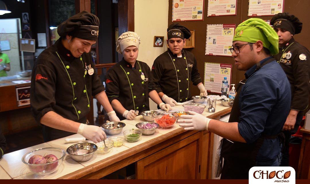 ¿Estás en Perú? Aprende a cocinar su gastronomía